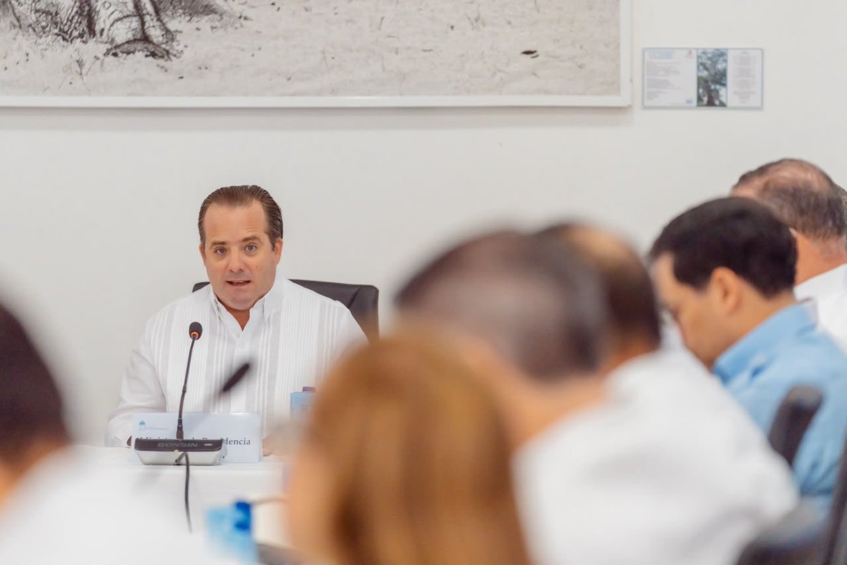 JosePaliza's tweet photo. Esta mañana celebramos el 58 Consejo de Ministros en el Jardín Botánico de Santiago 🌳, un espacio que simboliza armonía entre desarrollo, sostenibilidad y compromiso con el futuro. https://t.co/8IS9NAXZrV