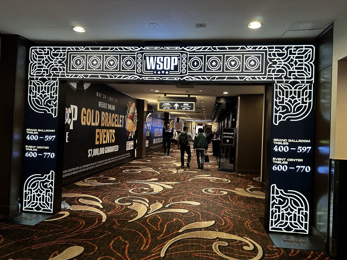 WillM487's tweet photo. I’m playing for a bracelet in the WSOP ! #WSOP https://t.co/bMLSPIrVAx