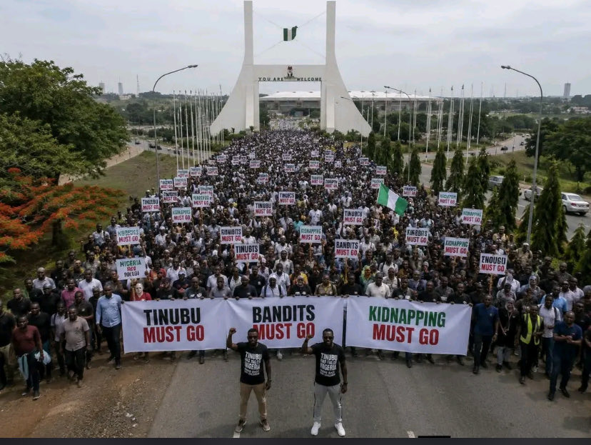 Abdulnas_'s tweet photo. Tinubu must go 
Bandits and kidnapping must end  in Nigeria 🇳🇬. We have to look at our future in this country. https://t.co/spoKTXUZ3q