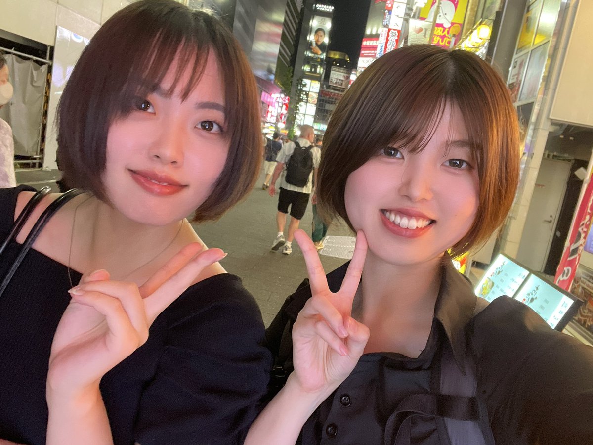 honahonami1014's tweet photo. 💕今日のほなほなみ💕

今日は「小猿ライブ」と「肉食ライブ」の2本立てでした✨🐒🍖
終わりに可愛い後輩ツッテイと合流して、飲み飲みしました🍺💓
なんかおじさんも1人いたんですが、危なそうなので遠目から撮りました📷✨ https://t.co/FF2UHVsWLh