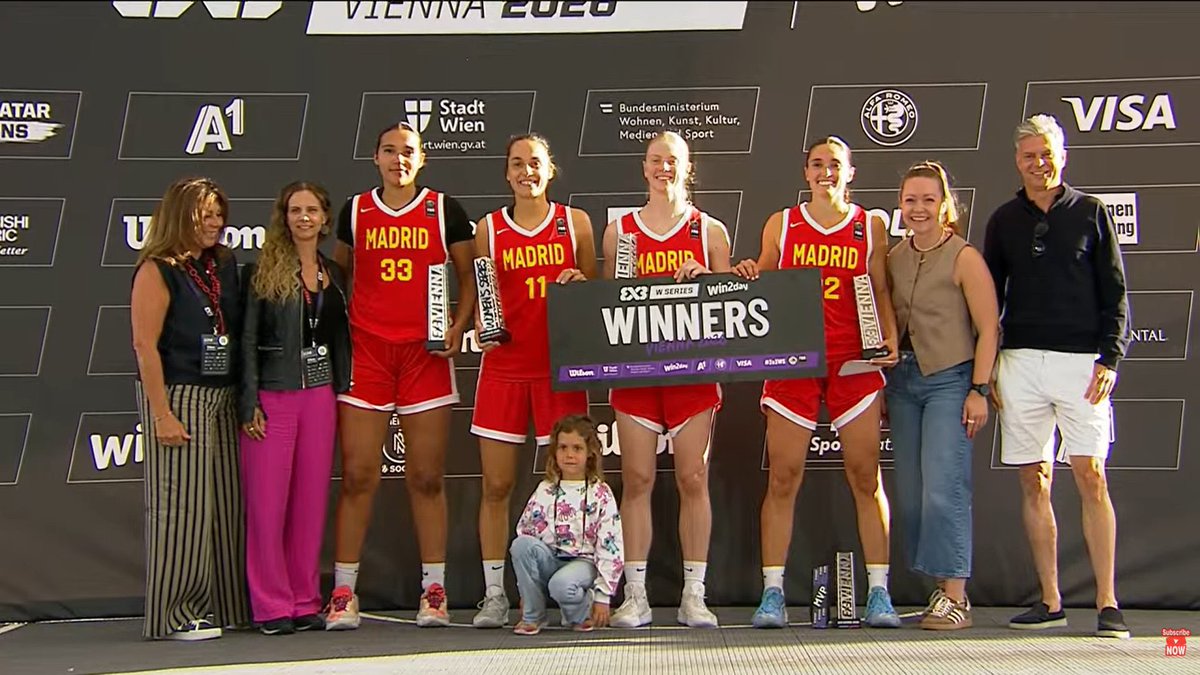 anaislopez23's tweet photo. ¡CAMPEONAS! 🙌🥇

El equipo Madrid de la #SelFEM3x3 conquista el oro del #3x3WSVienna

Sois ENORMES ❤️🇪🇸 https://t.co/uS0KCUePDE