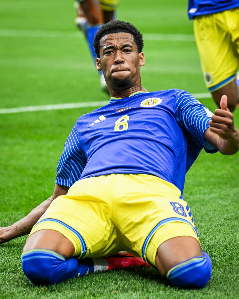 brfootball's tweet photo. LIVANO COMENENCIA SCORES CURAÇAO'S FIRST-EVER WORLD CUP GOAL 🇨🇼

And it came against Germany 😱 https://t.co/f8atoIcDod