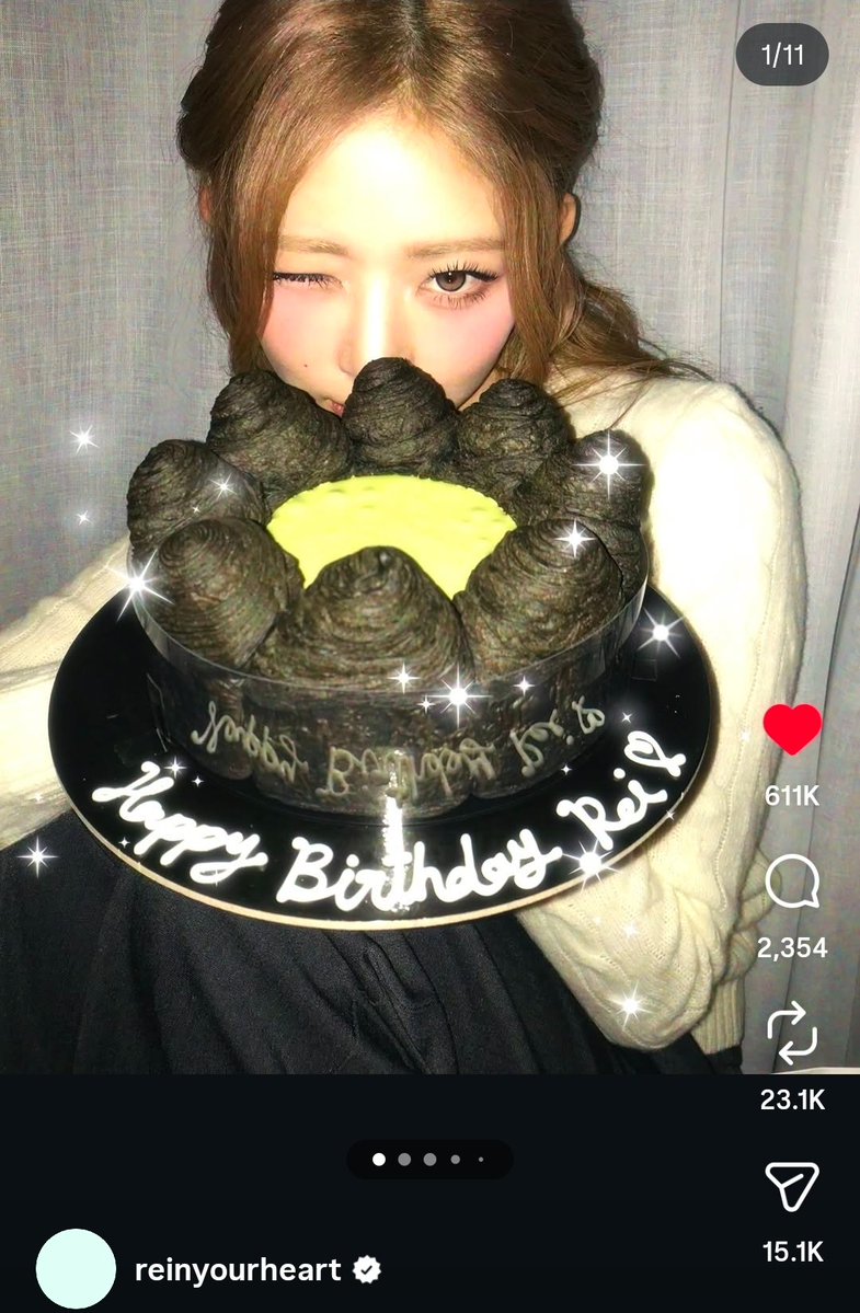 wonce_961109's tweet photo. Who keeps giving everyone the Elphaba cake... https://t.co/fcKL2RtR7M