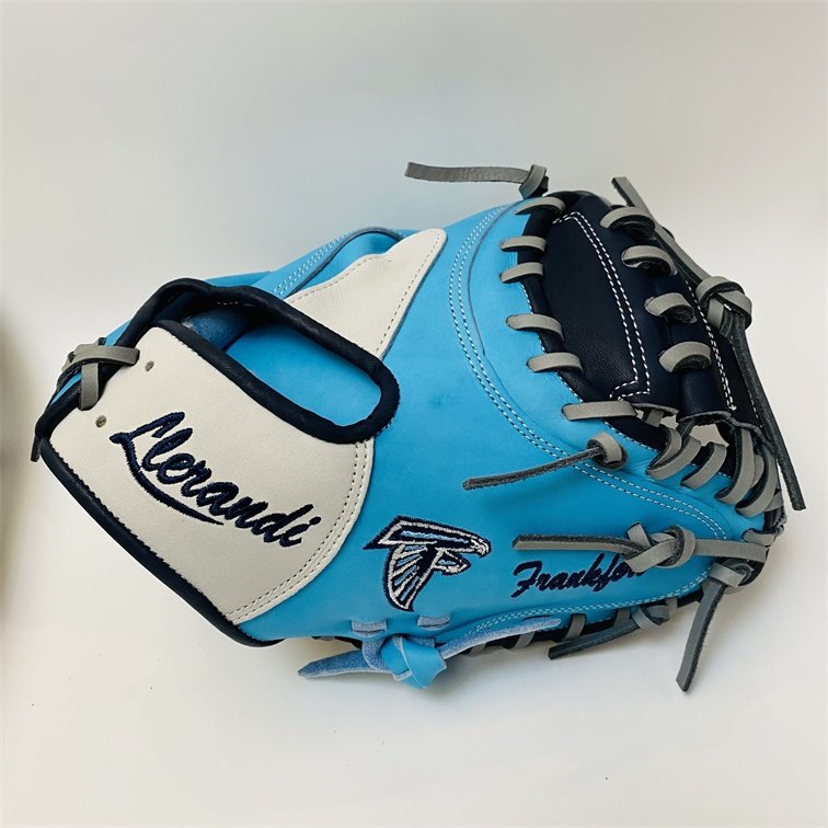 LouisLlerandi's tweet photo. https://t.co/NKBnXOth3A
Please follow us on IG Llerandigloves1  and TikTok Llerandi Gloves 
Thank you 
Lou Llerandi
Llerandi Gloves
HOUSTON 
404 401 2794
@190CatcherTD @2028Madriz @SoFoNation @MorganLoonan @baseball_THS @TAProfileAPP @WaltersStSports https://t.co/0y0kVueUP5