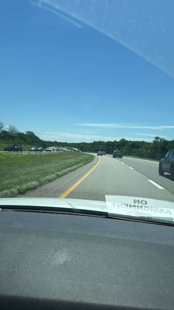 MattFlenerKMBC's tweet photo. BREAKING: MSHP Troop A confirms 12 people are dead in a plane crash near Butler, Mo. Memorial Airport.  1 pilot and 11 passengers.  Butler Mayor confirmed there was a fire on scene.   NTSB to investigate.  We are on the way to the scene @kmbc https://t.co/kz0IaeGLFZ
