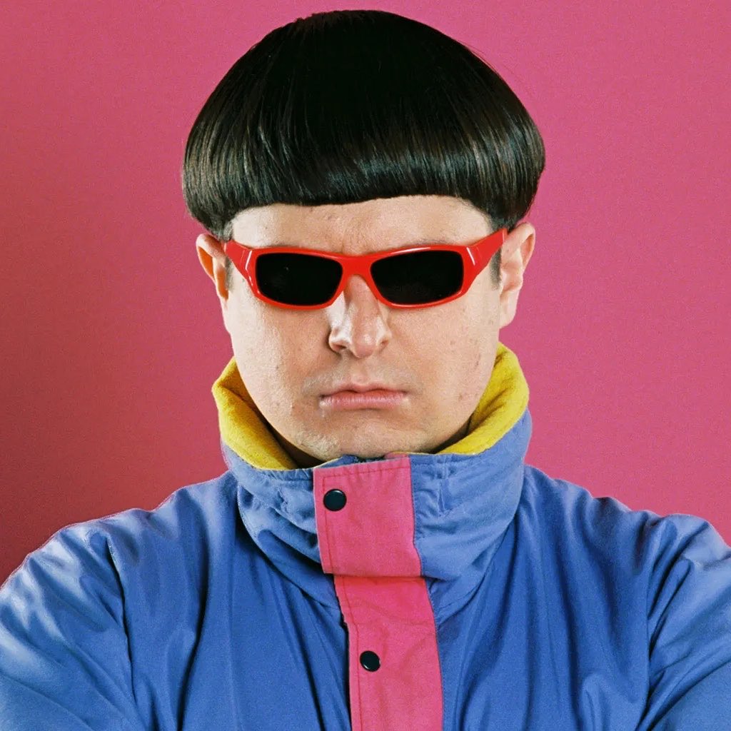 poponze's tweet photo. Morre cantor Oliver Tree, dono do hit “Life Goes On”, em queda de helicóptero no Rio de Janeiro. https://t.co/S4Glsov4rV