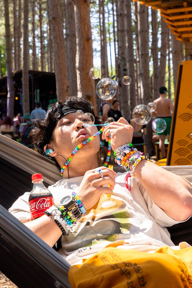 Electric_Forest's tweet photo. Bubbles, breezes, and a cold @CocaCola https://t.co/KupxsLjVOl