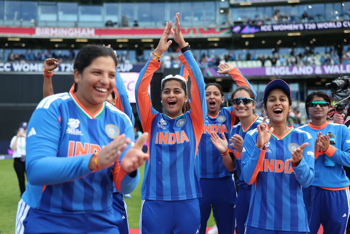 BCCIWomen's tweet photo. It's all blue in Edgbaston 💙

We are away in the mission #T20WorldCup in fine fashion ✌️ 

Scorecard ▶️ https://t.co/1tfRc3jcrX

#TeamIndia | #WomenInBlue https://t.co/slDhUJnXY5