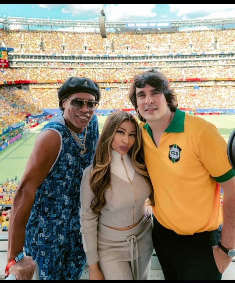 CLISLEY_'s tweet photo. Pensei que ela tava cancelada kakakaka, se essa vaca tivesse insta ativo e postasse essa tava batendo 2 M de likes agora https://t.co/zapf7MCAZ3