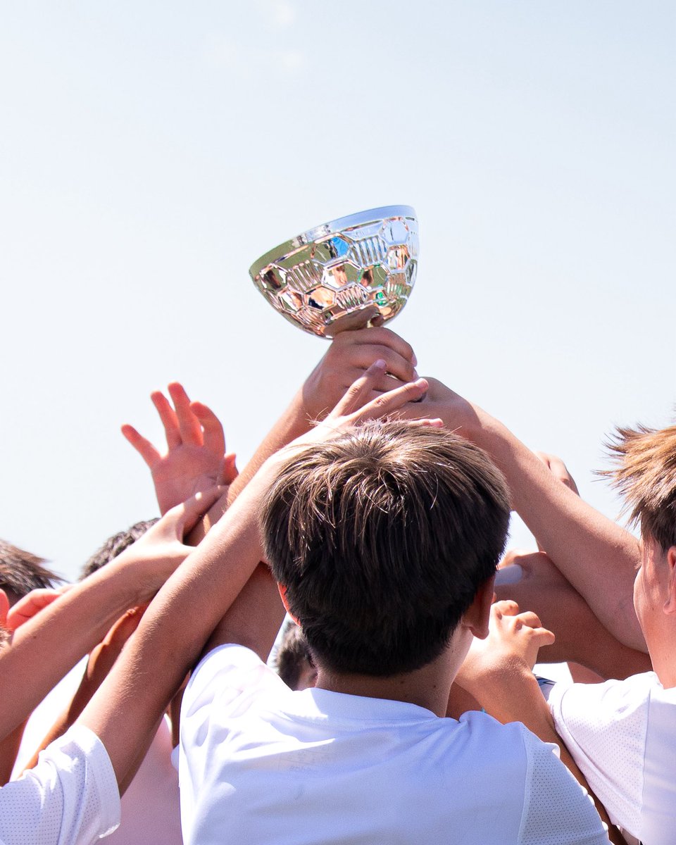 VallecasCF's tweet photo. Un fin de semana lleno de éxitos para nuestros equipos 🏆

𝐂𝐀𝐌𝐏𝐄𝐎𝐍𝐄𝐒: Debutante, Prebenjamín A y Alevín F11 C
𝐒𝐔𝐁𝐂𝐀𝐌𝐏𝐄𝐎𝐍: Benjamín G
𝐂𝐔𝐀𝐑𝐓𝐎 𝐏𝐔𝐄𝐒𝐓𝐎: Alevín F7 A

¡Enhorabuena a todos!

#VamosVallecas 🔵⚪️ https://t.co/IUIAyxybhf