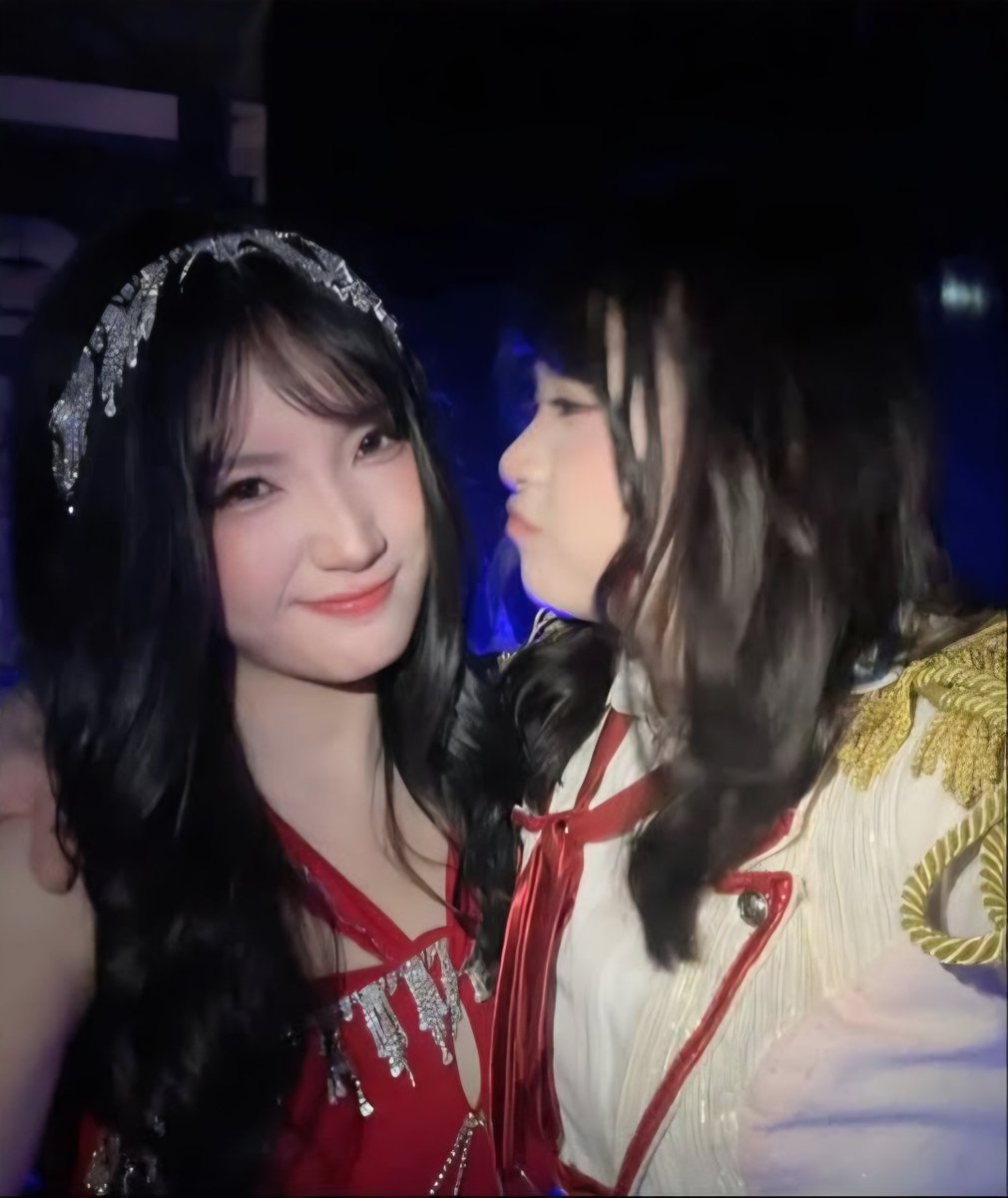 Secaory's tweet photo. Ksatria pelindung dan Princessnya https://t.co/fS4RNIpv94