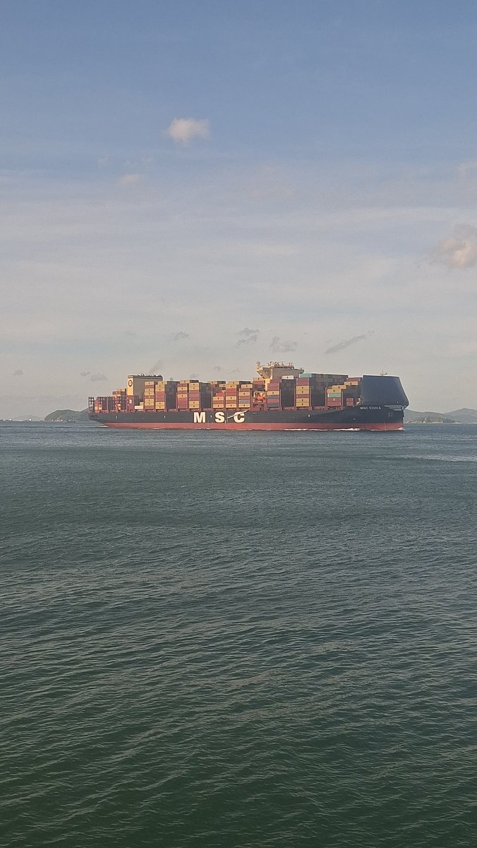 BBetchok32866's tweet photo. #HKPORT #MSC https://t.co/MyfLX6Tqsf