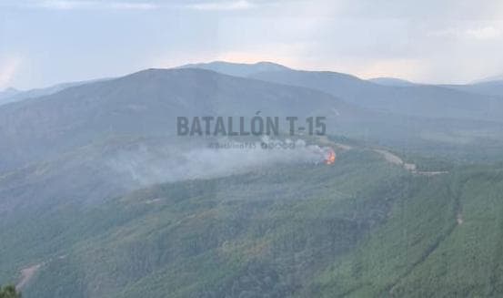 Batallont15's tweet photo. #Cáceres | Declarado un incendio forestal en Robledillo de Gata; #IFRobledilloDeGata.
Movilizados #BomberosForestales del #PlanINFOEX y @BRIF_PINO . https://t.co/glAZKIiCl2