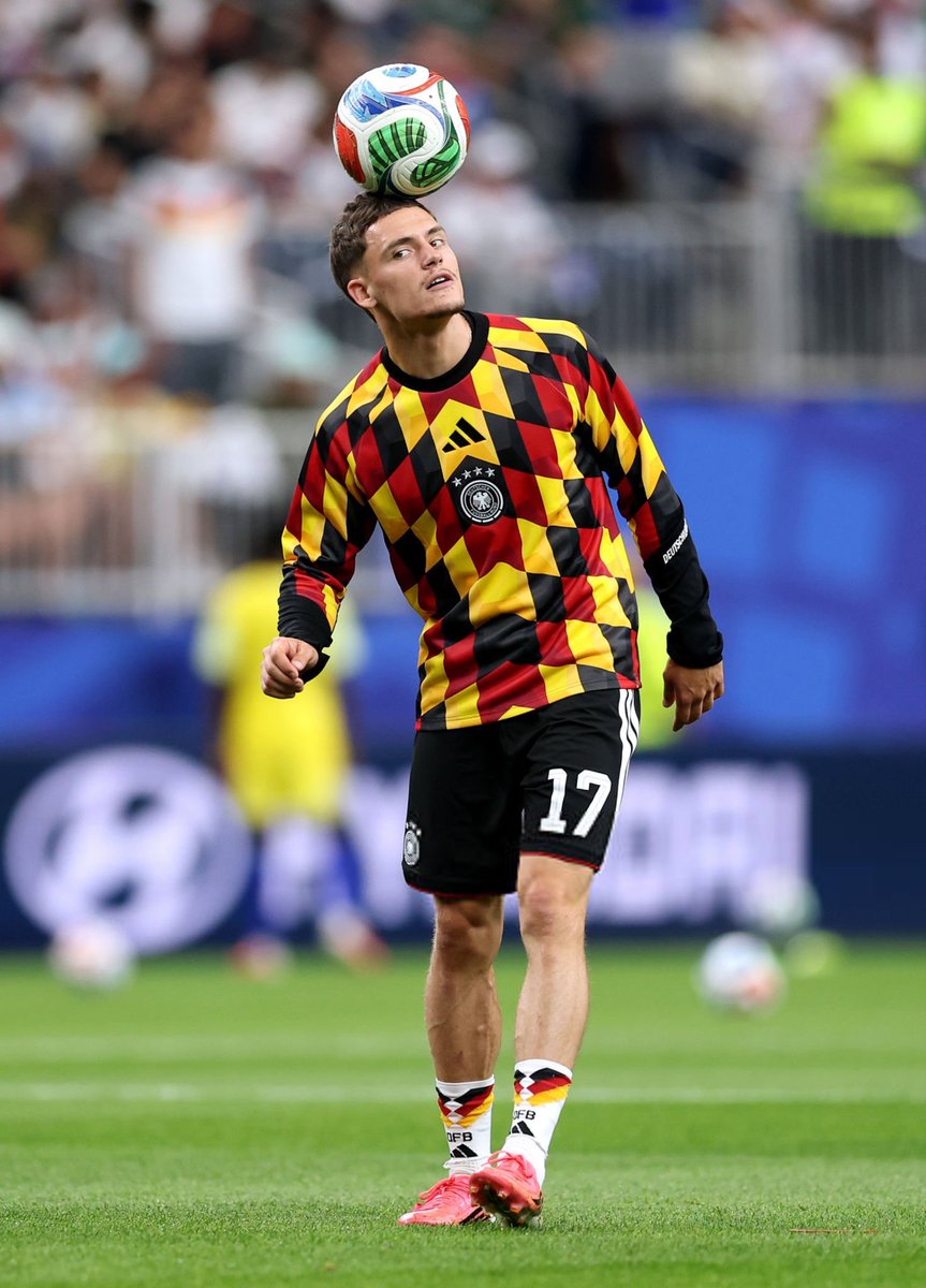 TheyThinkKits's tweet photo. Not all Pre-Match Shirts are equal 🇩🇪 https://t.co/zBtoTXME5U