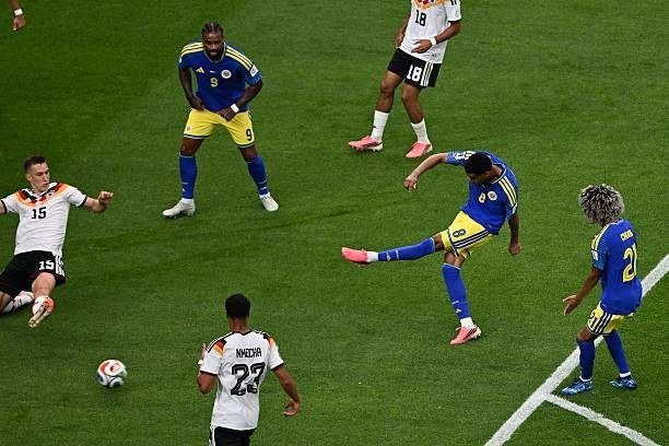 TouchmineX's tweet photo. 🚨 Curaçao are the smallest nation to have ever qualified for the World Cup and have just made history by scoring their first goal against one of the favorites. 🇨🇼🤯 https://t.co/awOQgGnQJX