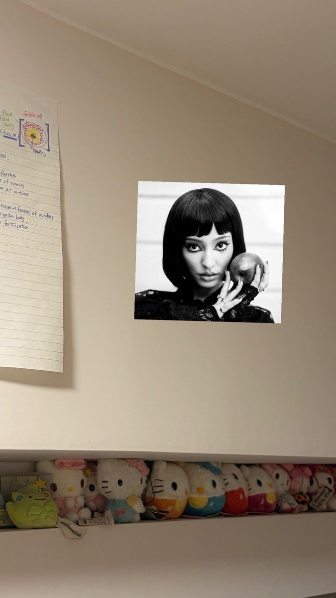 F000705's tweet photo. shes gonna go right here and see her every morning i wake up https://t.co/XMTfoz4rz2