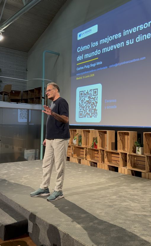 XTraderdotnet's tweet photo. @MEXEMBROKER @optiongreg @SergiSersan @MarioRandholm @Kahoot 9/ Tras el coffee break, turno para @escapasistema que nos habló de cómo hacer seguimiento de las operaciones que hacían los grandes gestores de renta variable y aprovechar esa información para obtener rentabilidad. https://t.co/XyvwDXTo8l