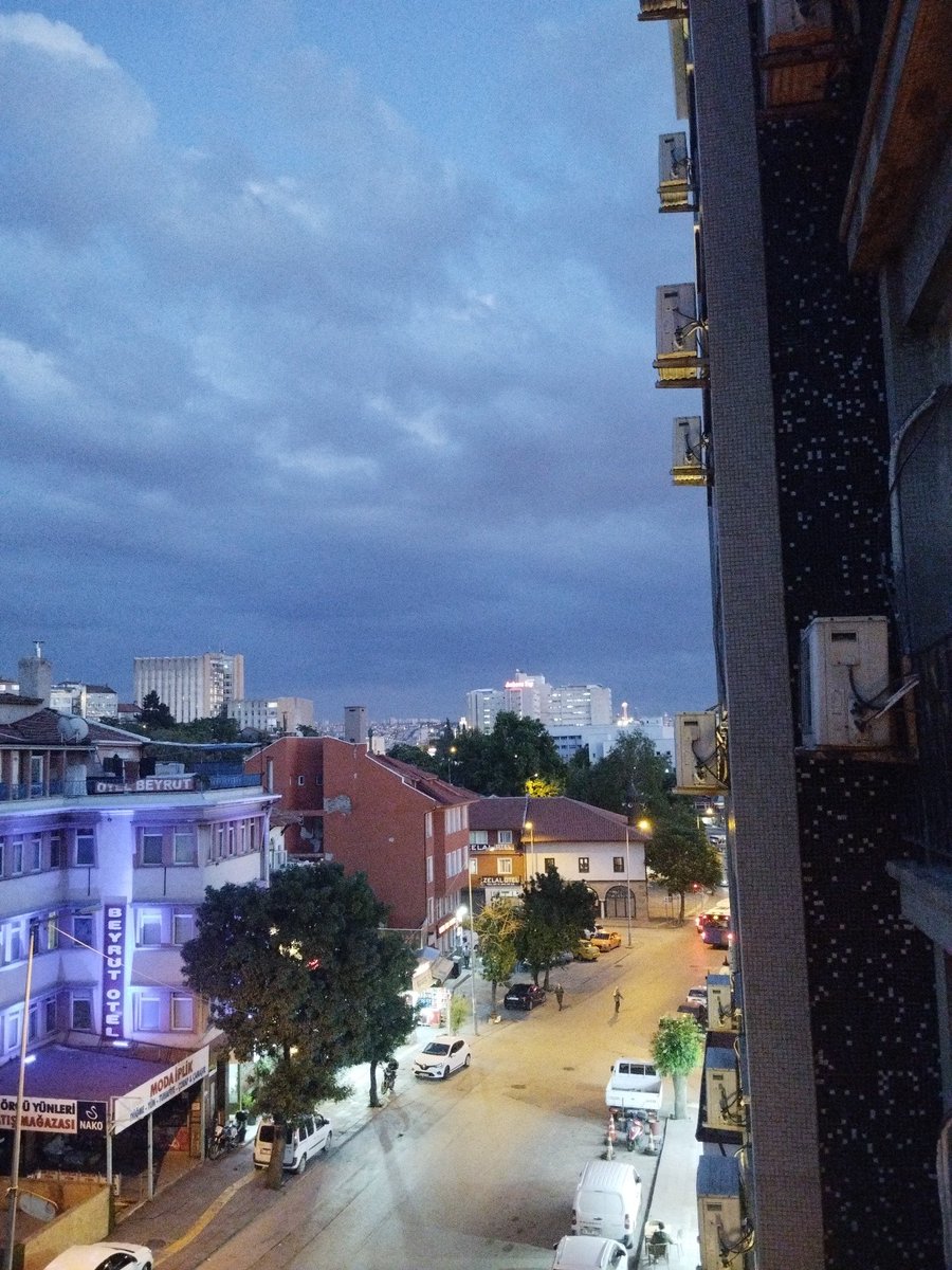 DooganBull33's tweet photo. #ankara 'dan tüm Ankara'lilara iyi akşamlar. 
#ulus https://t.co/eRuB0GvzU8