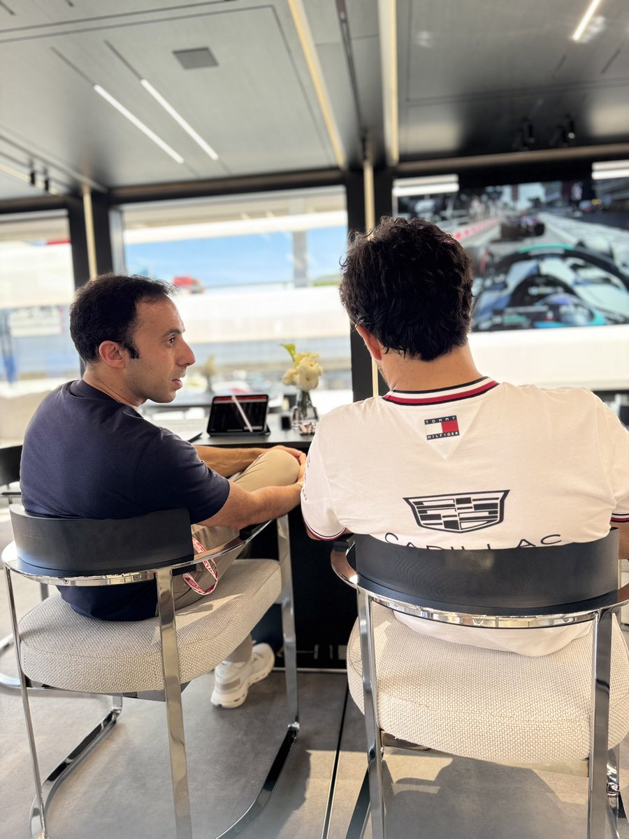 diegofmejia's tweet photo. Ha sido un privilegio vivir un fin de semana de #f1 desde un ángulo distinto, desde la interna, entendiendo en qué va el proceso Cadillac F1 Team y el rol central de Checo en esta etapa de su carrera en la que ha completado su equipo con alguien que cuida sus intereses 24/7. 🙏🏼🏁 https://t.co/vvPY09c6Io