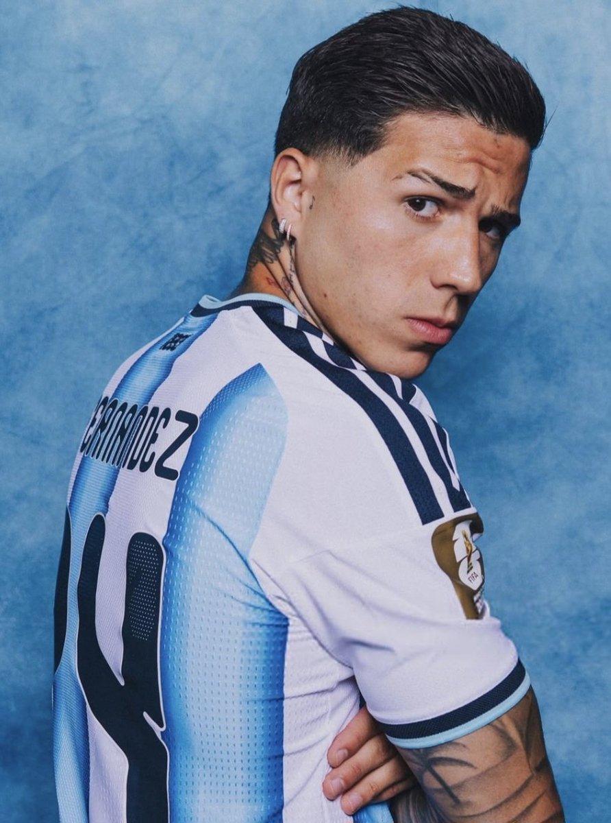 TheBlueDodger's tweet photo. 🚨 Enzo Fernandez is also open to leaving Chelsea this summer and has been linked with a move to Real Madrid, but the London club want £120m for the midfielder.

(@Matt_Law_DT) #CFC https://t.co/Xq2LqDjGxj