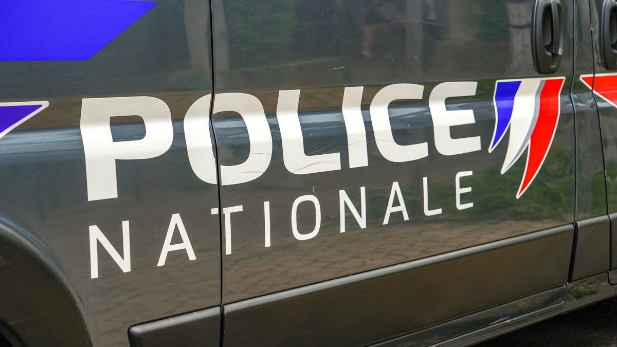 BFMTV's tweet photo. Une adolescente de 16 ans retrouvée "saine et sauve" deux jours après sa disparition à Rouen
https://t.co/iJfEspxmru https://t.co/a8vqfax3yz