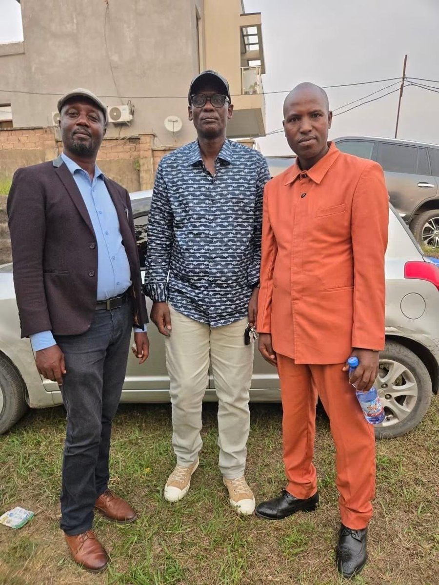 kalungu_54's tweet photo. Ntawe uzagambanira #Ubwoko ngo bimugwee amahoro Dore #imizereziii uyu ni Mai #Mai …Col #TAWIMBI na karya Masunzu yahoze Acyira #Mukanwa kitwa #Ngarura ubu kuva sebuja #Masunzu kongolo ya Muhambisha babaye #imizerezii muri kin aba nibwo bahambishige abana bacu bari #Makara bose. https://t.co/U3OsYzkOOV