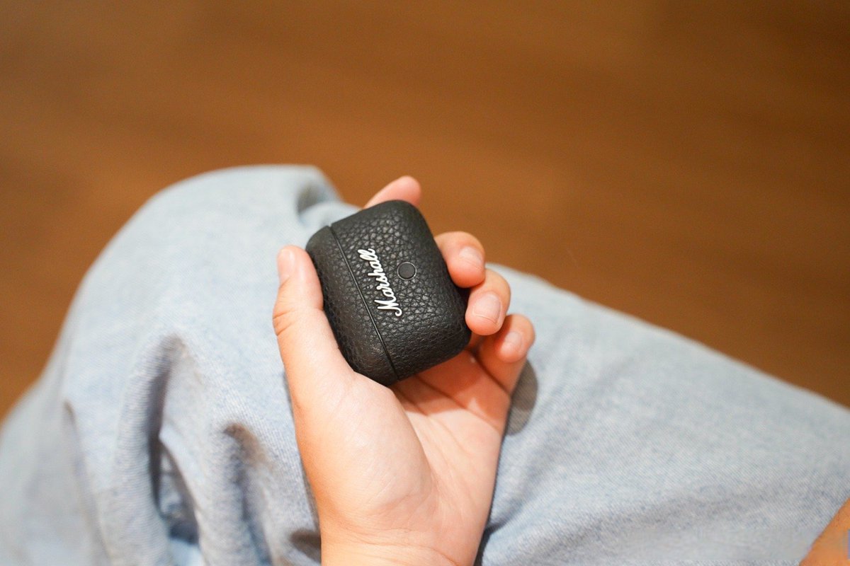 MARULERY's tweet photo. Just unboxed my new wireless earbuds—sound quality slaps and the charging case is tiny enough to toss in my jeans pocket! No more tangled wires or missing out on playlists. https://t.co/ItaMJ5Gb3j