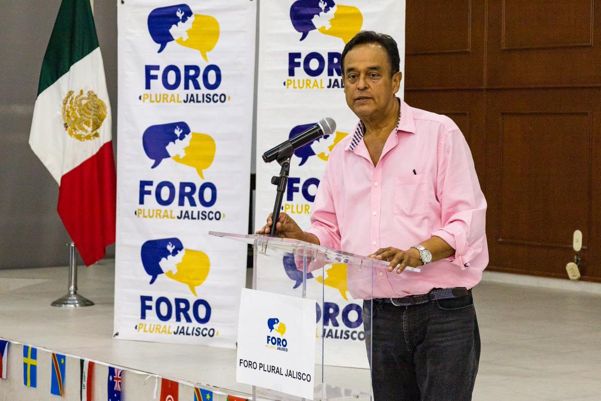 ForoPlural's tweet photo. 2/9Ante la Asamblea, el exgobernador de Jalisco y fundador del Foro Plural Jalisco, Emilio González Márquez, llamó a redoblar los esfuerzos de información, análisis y formación ciudadana.
Señaló que la mejor defensa de Jalisco radica en una ciudadanía consciente, informada https://t.co/WsFYNqKjiH