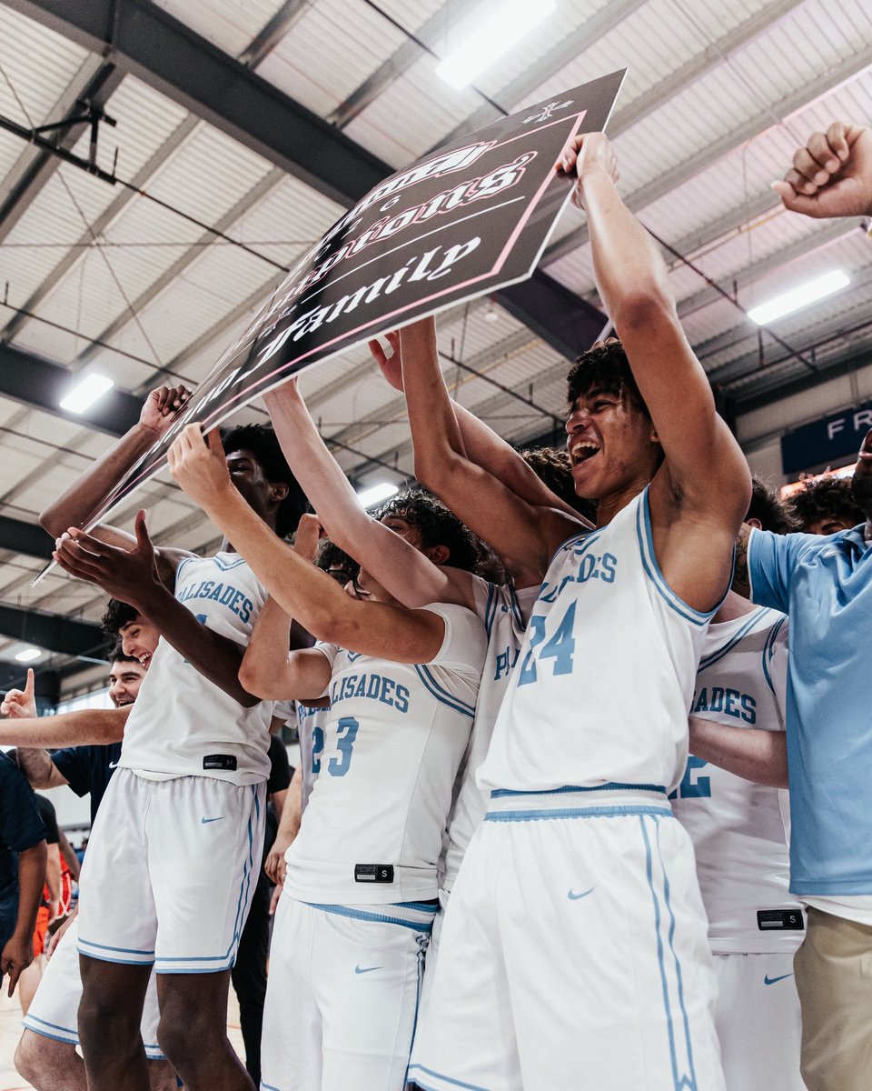 Section7Az's tweet photo. Presenting your Section 7 Delano Family Bracket Champions. Congratulations @PaliBoysHoops. 🏆🏀

#Section7 | #WhereTalentMeetsOpportunity https://t.co/5bV0HTeYkH