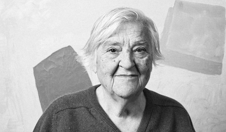 l_gumusk's tweet photo. tüm savaş boyunca güneş 
yalınayak gezindi,
körlere kitap çolaklara silah
dağıttı.
Etel Adnan, Arap Kıyameti

(1925-2021)         📚 a71 https://t.co/0vZzEAiPHH