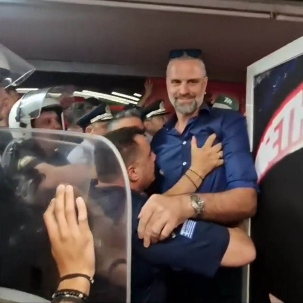 Saskovw's tweet photo. Όλοι οι παναθηναϊκοί σήμερα κυκλοφορούμε με αυρα Αλβέρτη. Ο βόθρος ας πανηγυρίσει  ένα πετσινο ακόμα.   Στα αρχιδια μας !! #paobc #paofc https://t.co/3rfGDdOiRD