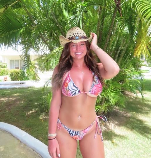 WildHotties's tweet photo. Ella Aten https://t.co/5MGP6cHUDA