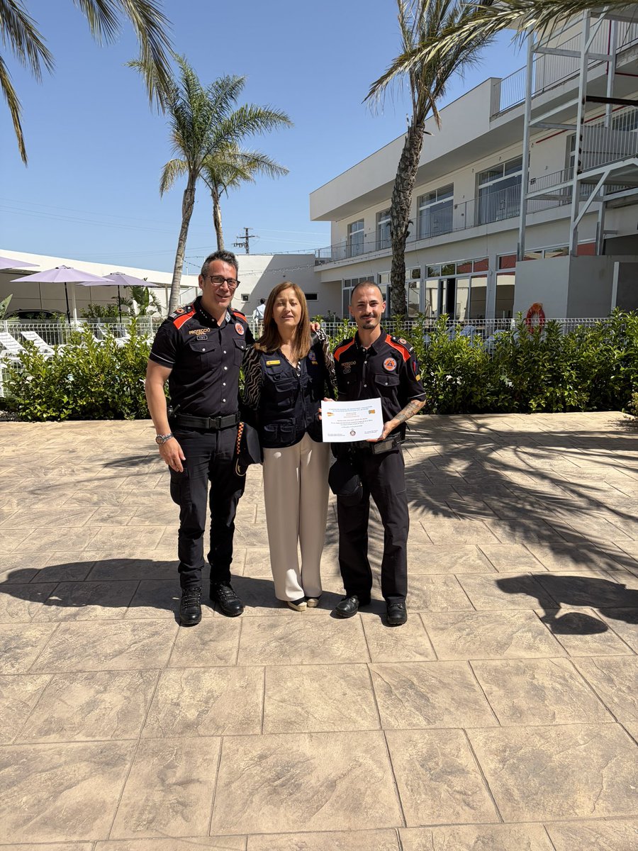 AdrianencaPC's tweet photo. Participamos en las Jornadas Nacionales de Protección Civil (ANAV) en Moncada 🇪🇸, compartiendo experiencias con voluntariado de todo el país.Recibimos un diploma de reconocimiento de la Secretaría General por nuestra labor en la #DANA2024.
#ProtecciónCivil  @AjSantAdria https://t.co/nijhbfxiiI
