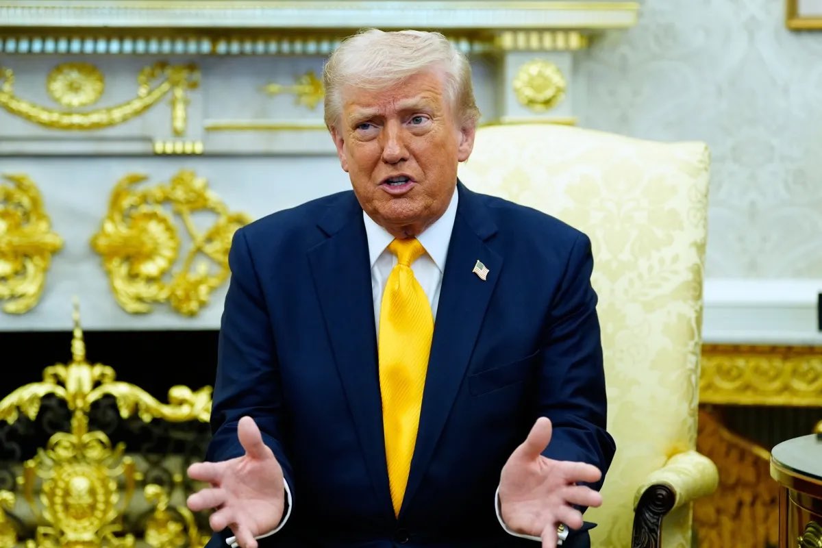 LucasSa56947288's tweet photo. 🚨NEW: Donald Trump’s aides fear that Maggie Haberman and Jonathan Swan obtained Situation Room tapes for "Regime Change"

- Verbatim transcripts already in book excerpts: including Rubio on Bibi’s regime-change scenarios: “In other words, it’s bullshit.”

- The Trump Administration has no idea what the NYT has.