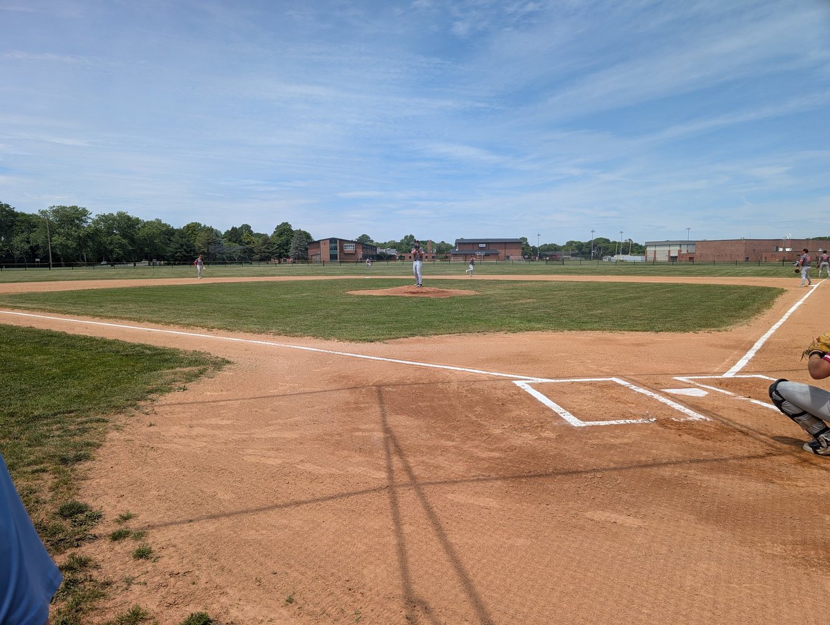 axcessbaseball's tweet photo. Here at Southhampton High School for some Hampton Collegiate League action between the Westhampton Aviators and the Southhampton Breakers!

Follow along for updates: https://t.co/VWq6HbdJXN