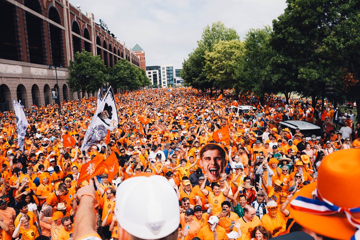 OnsOranje's tweet photo. In case you’ve missed it. Oranje is here! 🤩

#NothingLikeOranje #FIFAWorldCup #NEDJPN https://t.co/HVYFlrPty2