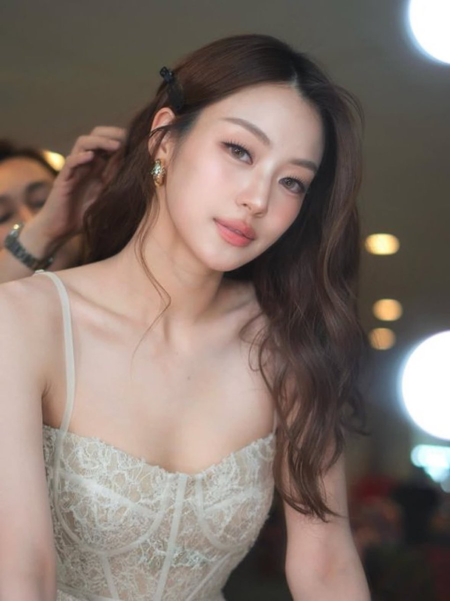 vgetmee's tweet photo. ᅠ
       
ᅠ
                       𝖠𝖻𝗈𝗎𝗍 𝗁𝖾𝗋 
                                ➥ 𝒔𝒕𝒐𝒓𝒚 ; 𝒇𝒂𝒄𝒕𝒔 ; 𝒍𝒊𝒏𝒌𝒔
             
ᅠ https://t.co/uWHrVhWJ0B