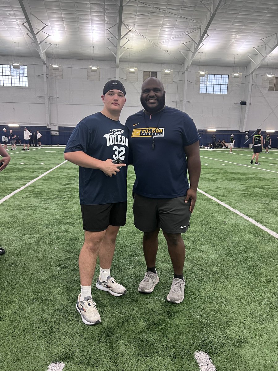 Ethan Miller tweet media