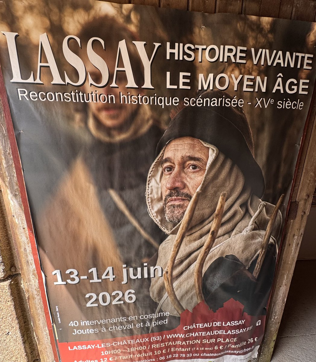 yfavennec's tweet photo. Très belle reconstitution historique ce week-end au @ChateaudeLassay : des scènettes costumées plus vraies que nature, des combats en armure, des joutes à cheval spectaculaires !
Un des joyaux de notre #territoire replongé dans sa fabuleuse Histoire pendant 48 h. #Mayenne. https://t.co/t3wBmw8flP