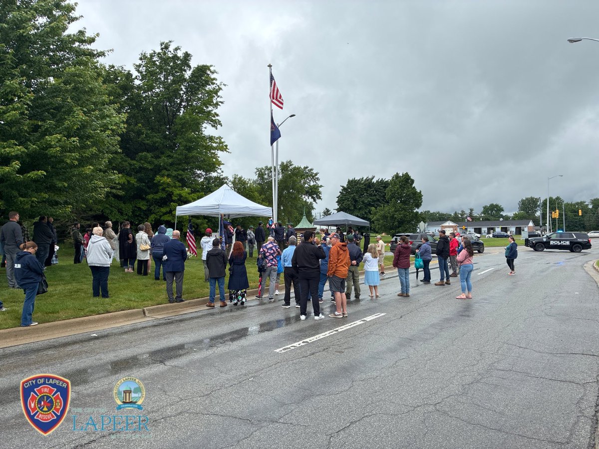 lapeerfd's tweet photo. 🇺🇸 Despite the rain, our community is gathered on DeMille Blvd. this afternoon to celebrate Flag Day and dedicate Lapeer’s new flagpole in honor of America’s 250th anniversary.

 #LapeerFireRescue https://t.co/2ryAuGQY5A