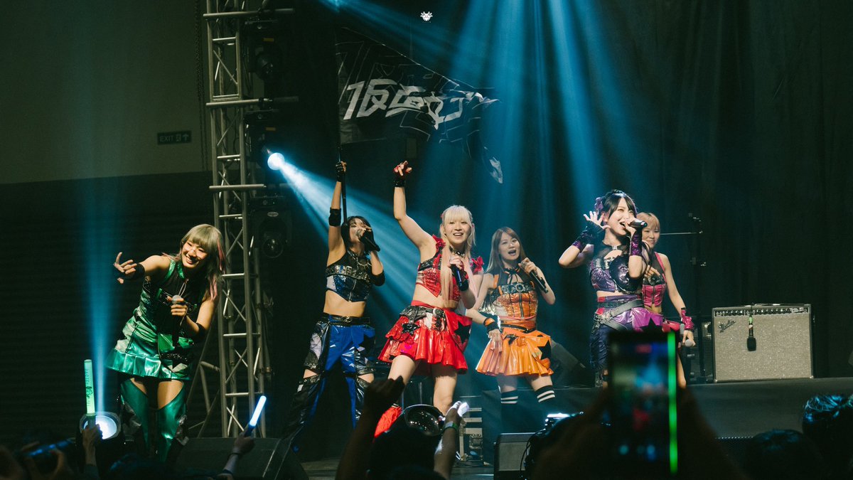 tsukinomoa_37's tweet photo. TOYCON PH 2026 – Final Day! 🇵🇭✨

Thank you so much for an amazing final day! 💜

I absolutely love toys, so this event was so much fun for me in every way! It was the best! 🧸✨

I’m so happy that we’ve had the chance to visit the Philippines again and again. Every time we come, we’re welcomed with so much kindness and love from everyone here, and it truly means the world to me. 🥹💖

We also had a little surprise for everyone this time! We studied Tagalog and performed our song “BAKUON☆WAYY” entirely in Tagalog! 🎤🇵🇭 I hope you enjoyed it!

We’ll definitely be back in the Philippines again very soon, so let’s meet again! ❤️

It made me so happy to see so many Filipino fans come to our live show and our cheki sessions. Thank you all so much!! 🥹✨

And to everyone from Japan who traveled all the way to the Philippines and always supports us—thank you from the bottom of my heart. 💜

I had the best time! Mahal ko kayong lahat! 🇵🇭✨💜