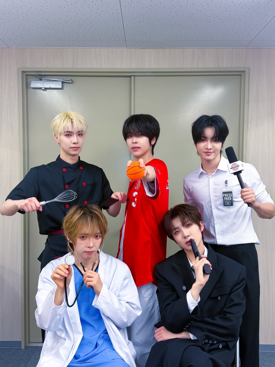 GENUS_offcl's tweet photo. 260614 GENUS SPECIAL JAPAN LIVE
<SUGAR WAVE> in OSAKA 

#GENUS #ジェナス #제너스 https://t.co/YgACwaVhSo