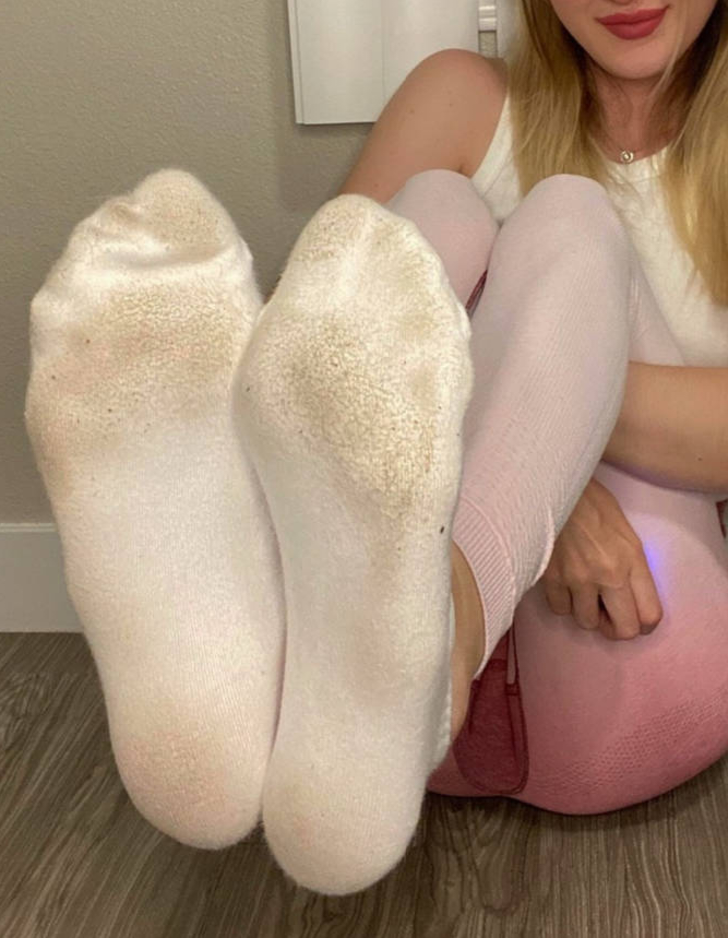 GoddessFinances's tweet photo. My bitch boy would sniff it for $50
And then i'd make him double it just for existing

cuck finsub findumb sub dirty socks feet foot porn paypig https://t.co/1oD1cnOskR