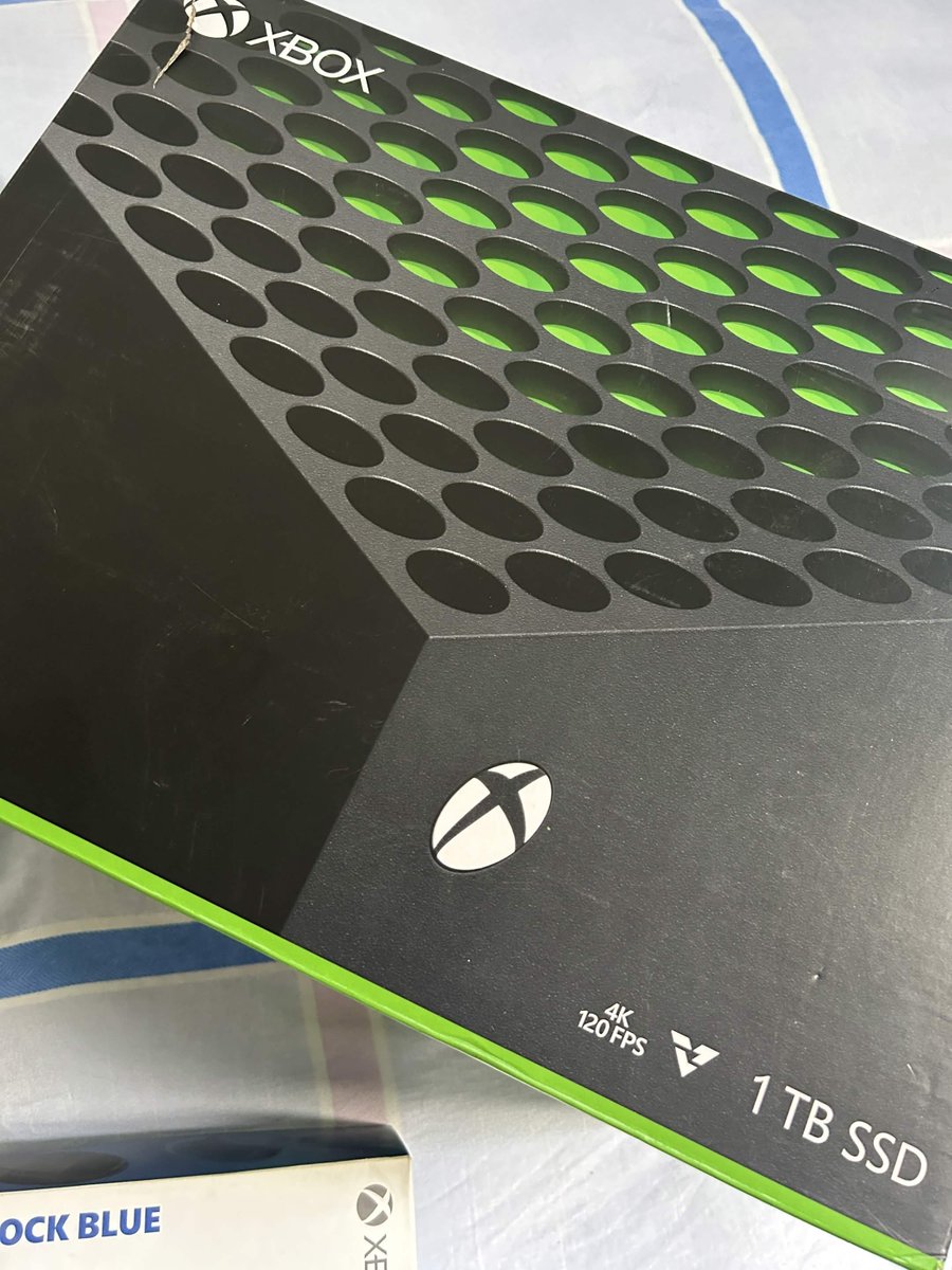 skywalker64_'s tweet photo. Y al fin llegó, por fin la querida #xbox https://t.co/DdsVjpEjnX
