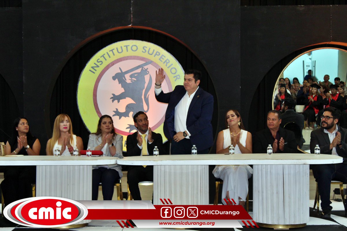 cmicdurango's tweet photo. Acompañamos al Instituto Ibérico Superior en su Entrega de Cartas 2026, participando nuestro presidente, Iram Ciceña Mejorado, en esta significativa ceremonia que celebra el compromiso con la formación profesional.

Felicitamos a las y los alumnos por este importante logro.🎓👏 https://t.co/npyuXopQuv