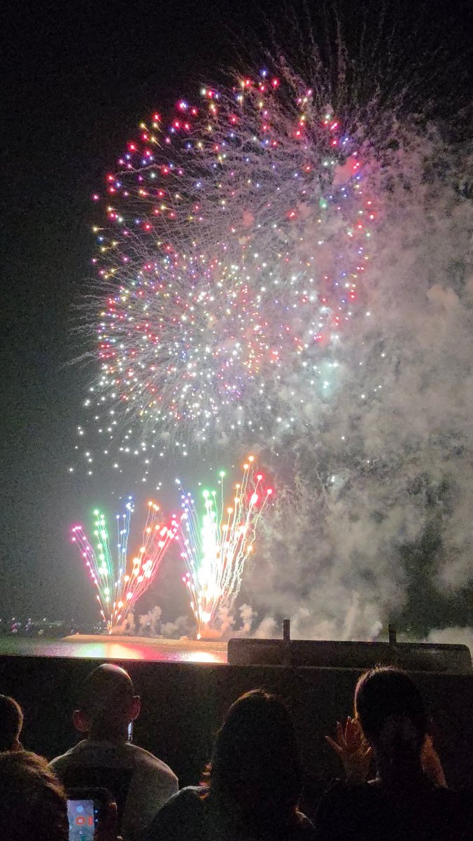 soubery's tweet photo. 今年初の花火🎆
 #常滑りんくうビーチサンセット花火
 #GALAXYs26 https://t.co/zixhuPluaQ