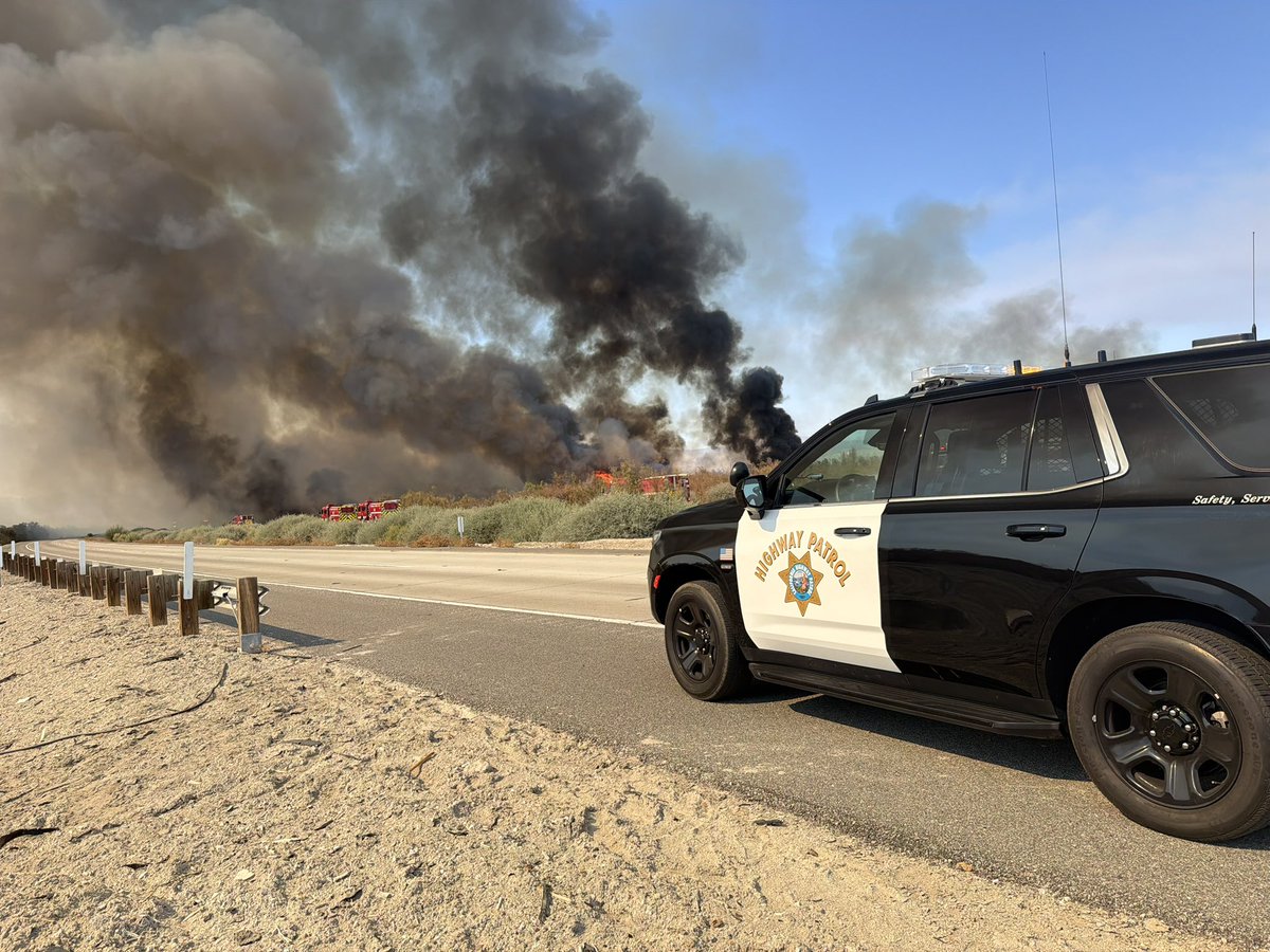 chpindio's tweet photo. SR -86 is currently closed for a large brush fire in both directions from 81st Ave. to 66th Ave. https://t.co/aLZlFEyEyh