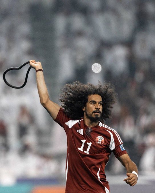 AbdallahCFC's tweet photo. @SAlwashahi متاهل للعالم ٧ مرات 
محقق اسيا ٣ مرات 
قلي انت وش محقق؟ https://t.co/388hcgxxKS