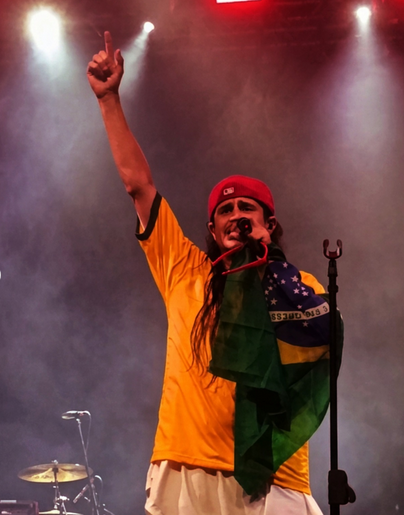PedrohCoder's tweet photo. eu fui no último show do oliver tree, to em choque. Não é possível https://t.co/7n81pVDIkH