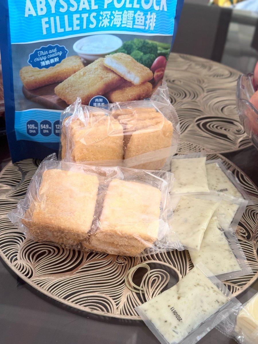 143143e's tweet photo. Just landed in Paris and grabbing buttery croissants that melt in every bite—start the day right, no notes needed https://t.co/RwyfxRwOzV